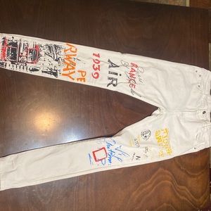 Mens White Streetwear Jeans with Graphic lettering (NEVER Worn)